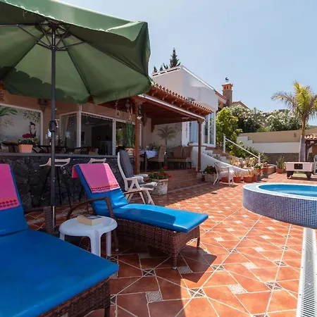 Romantica Lovely 4 Bedroom Private Heated Pool * Costa Adeje (Tenerife)