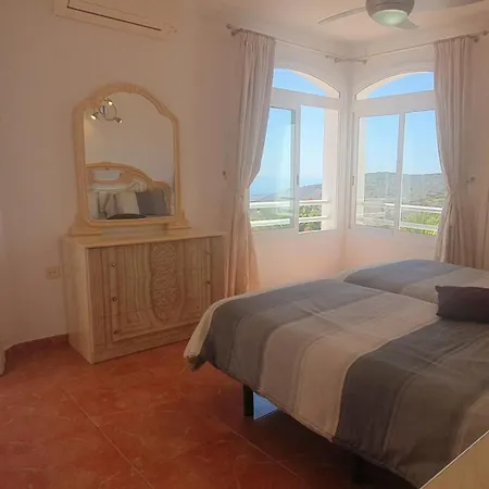 Romantica Lovely 4 Bedroom Private Heated Pool Villa *