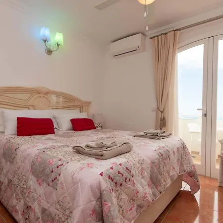 Romantica Lovely 4 Bedroom Private Heated Pool Villa Costa Adeje (Tenerife)
