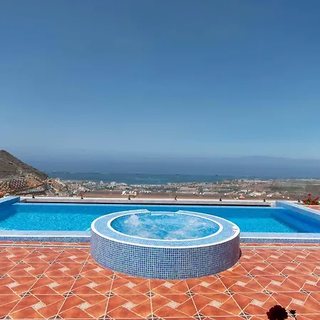 Romantica Lovely 4 Bedroom Private Heated Pool