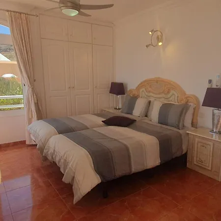 Romantica Lovely 4 Bedroom Private Heated Pool * Costa Adeje (Tenerife)