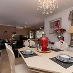 Вилла Romantica Lovely 4 Bedroom Private Heated Pool Адехе