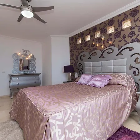 Romantica Lovely 4 Bedroom Private Heated Pool *