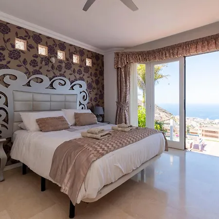 Vila Romantica Lovely 4 Bedroom Private Heated Pool Costa Adeje (Tenerife)