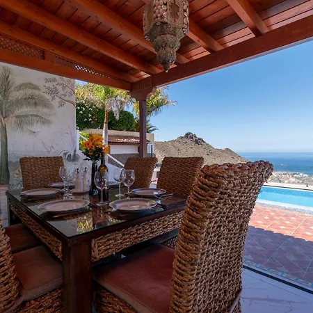 Romantica Lovely 4 Bedroom Private Heated Pool *