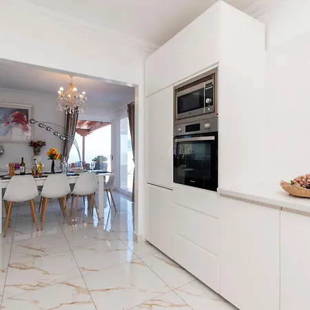 Vila Romantica Lovely 4 Bedroom Private Heated Pool *