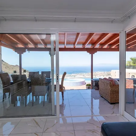 Vila Romantica Lovely 4 Bedroom Private Heated Pool *
