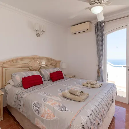 Romantica Lovely 4 Bedroom Private Heated Pool Vila *