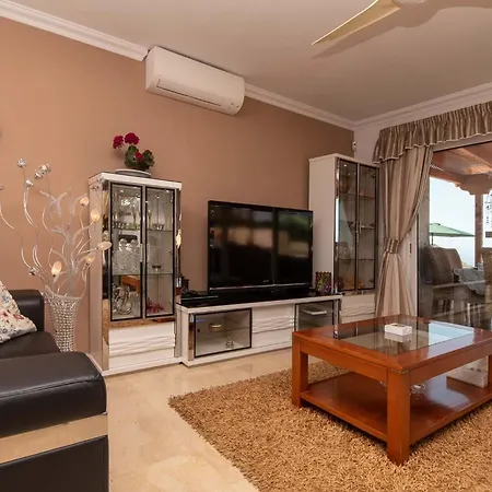 Romantica Lovely 4 Bedroom Private Heated Pool * Costa Adeje (Tenerife)