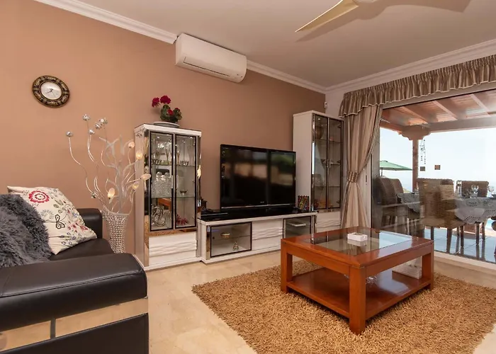 Romantica Lovely 4 Bedroom Private Heated Pool * Costa Adeje (Tenerife)